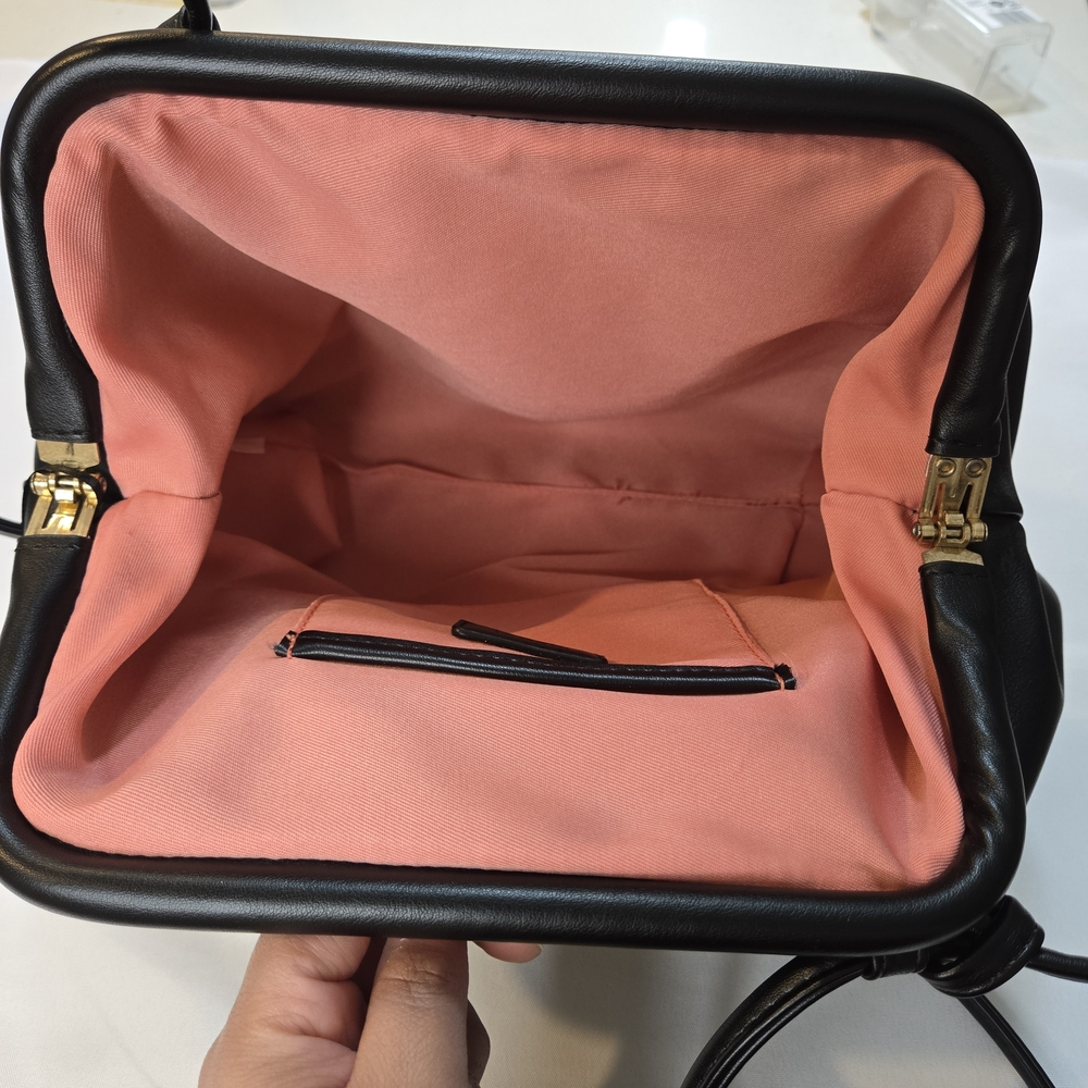 Mersi Black Leather Bag with Coral Lining - Picture 9 of 16